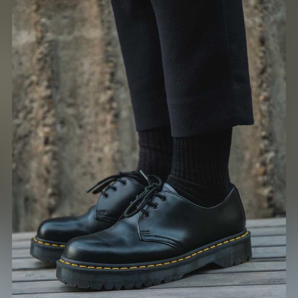 Dr. Martens 1461 Oxford - Black Low Top Docs